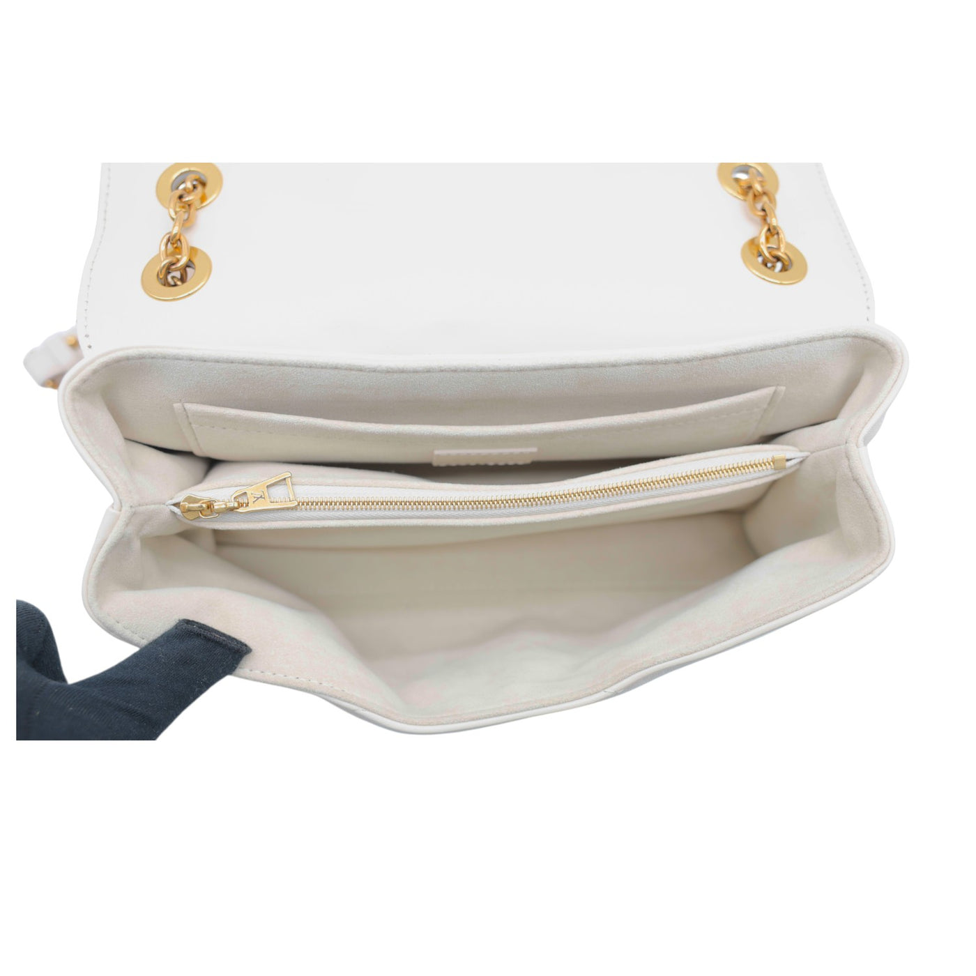 Louis Vuitton Wave Chain MM Bag In White