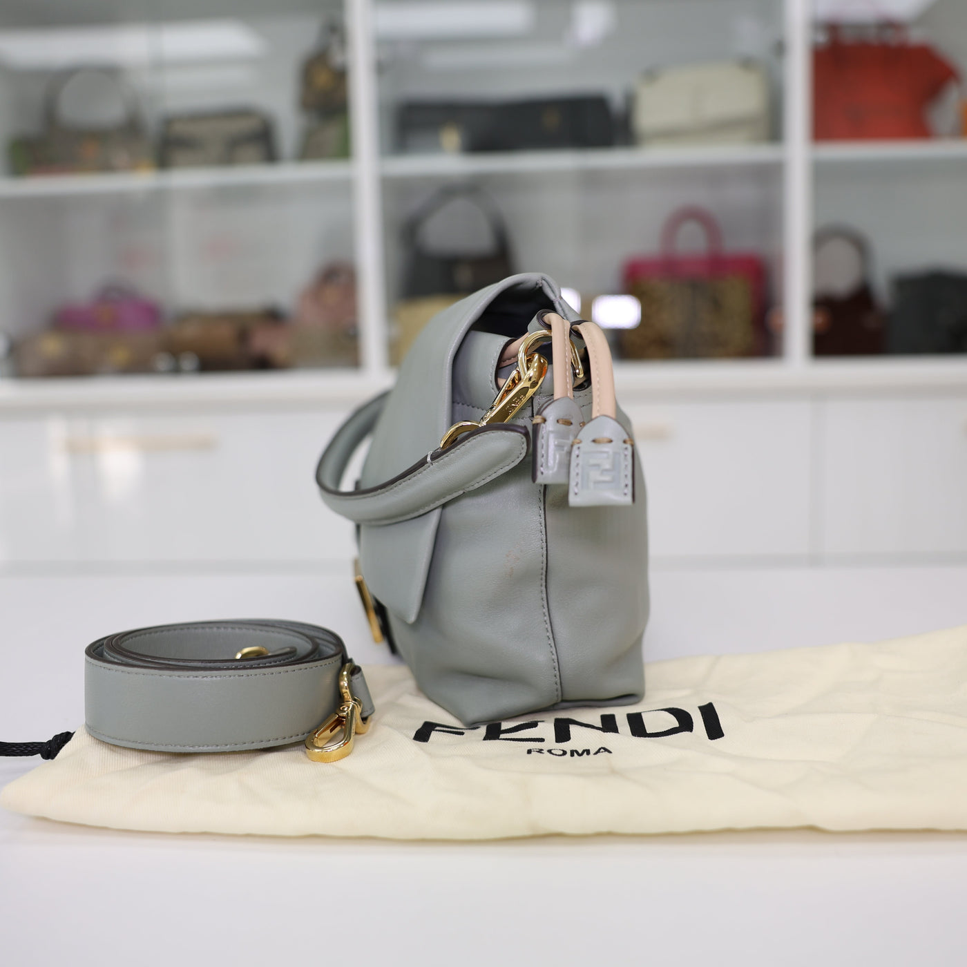 Fendi Mamma Baguette Medium Leather Bag In Green