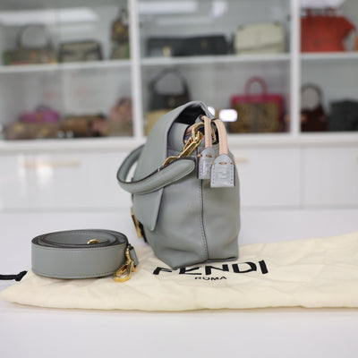 Fendi Mamma Baguette Medium Leather Bag In Green