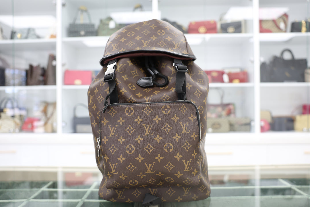 louis vuitton backpack zack Monogram Coated Canvas Brown and metal buckle evoke the House classics. Louis Vuitton Monogram Macassar Zack