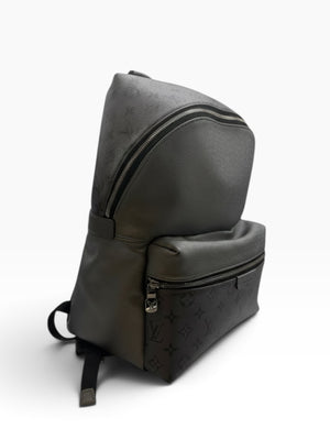 Louis Vuitton LV Monogram Discovery PM